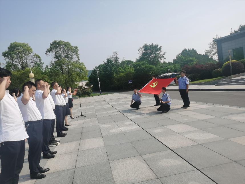 走進(jìn)廉政教育基地，以案為鑒警鐘長鳴